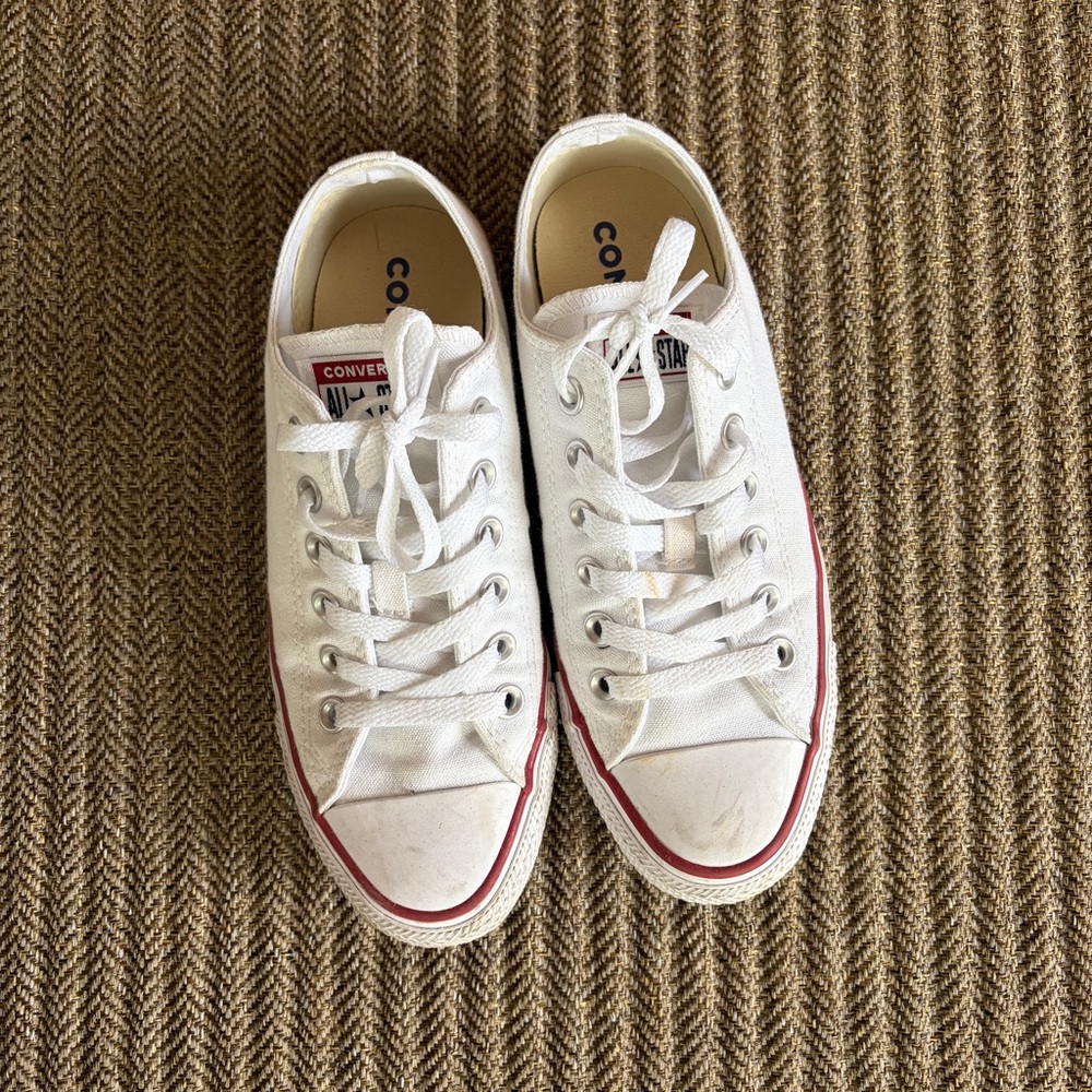 Classic Converse - Picture 3 of 7